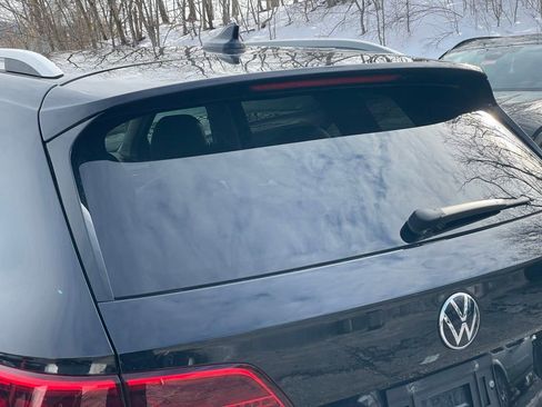Used 2022 Volkswagen Taos SE image 27