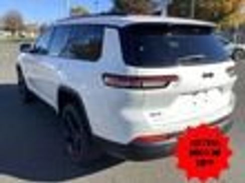 New 2025 Jeep Grand Cherokee L Altitude image 3