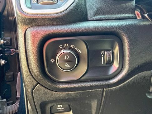 Used 2023 RAM 1500 Big Horn AWD/4WD image 23