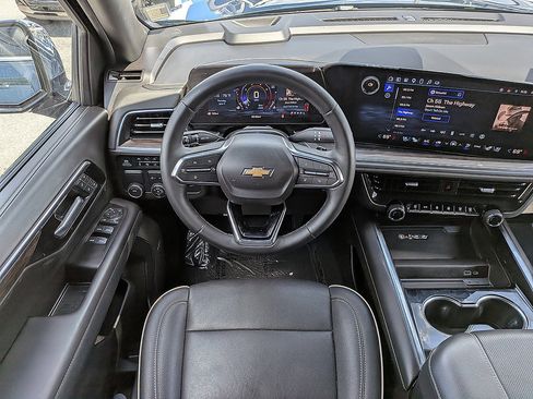 Certified 2025 Chevrolet Tahoe Premier RWD image 30