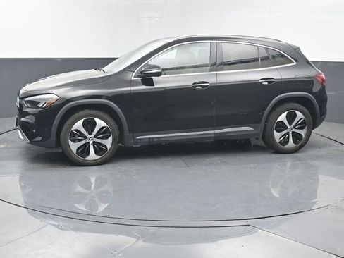 Used 2025 Mercedes-Benz GLA 250 4MATIC image 2
