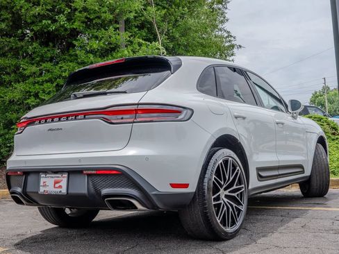 Used 2024 Porsche Macan AWD/4WD image 29
