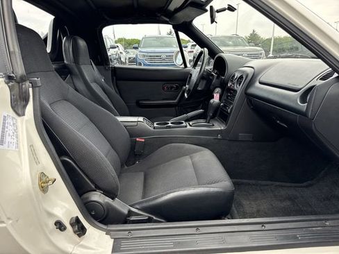 Used 1996 MAZDA MX-5 Miata RWD image 20