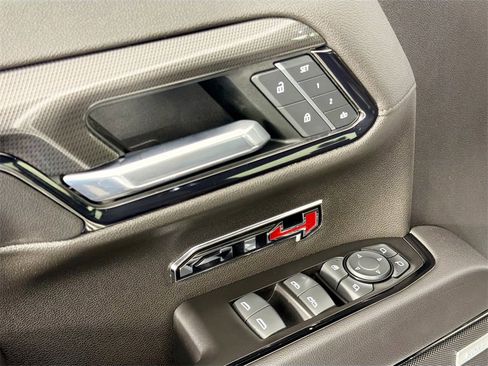 Used 2022 GMC Sierra 1500 AT4 w/ AT4 Premium Package image 16