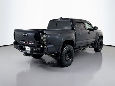 Used 2019 Toyota Tacoma SR5 RWD image 5
