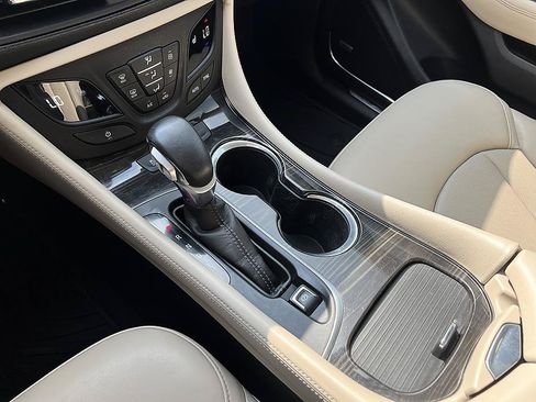 Used 2020 Buick Envision Premium AWD/4WD image 17