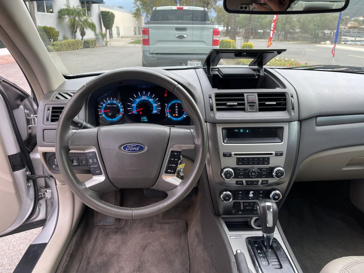 Used 2012 Ford Fusion SEL FWD image 10