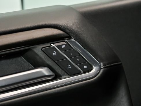 Used 2024 GMC Sierra 1500 Denali image 8