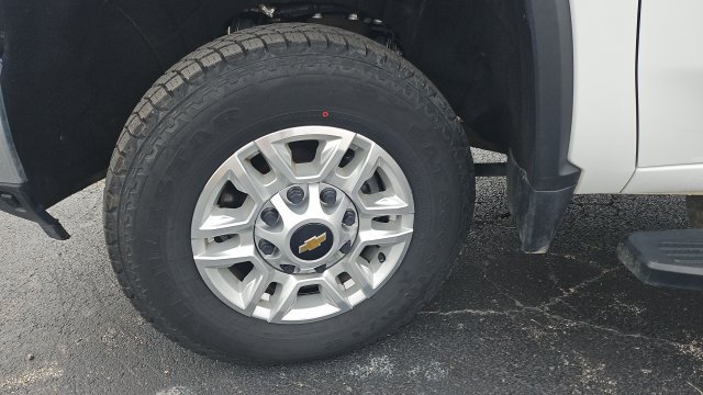 Used 2025 Chevrolet Silverado 2500 LT w/ Convenience Package AWD/4WD image 37