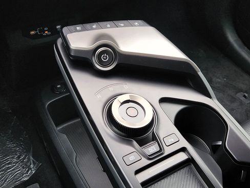 New 2025 Kia EV6 Wind image 15