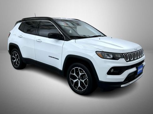Certified 2025 Jeep Compass Limited image 3