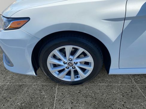 Used 2022 Toyota Camry LE w/ Carpet Mat Package (TMS) FWD image 14