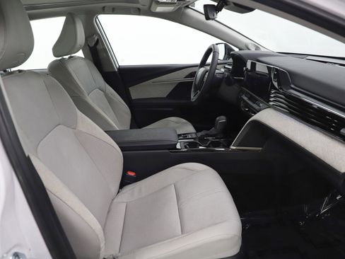 Used 2025 Toyota Camry XLE w/ Premium Plus Package image 11