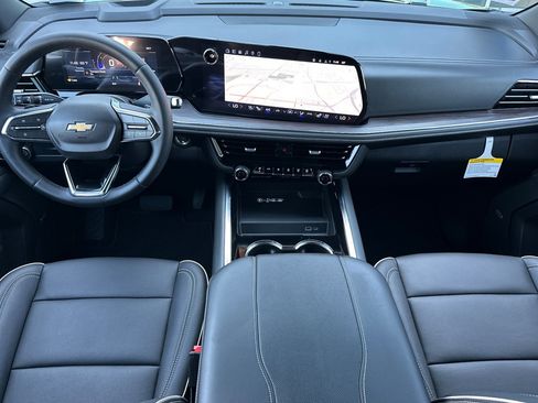 New 2026 Chevrolet Suburban Premier image 13