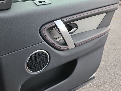 Used 2023 Land Rover Discovery Sport S R-Dynamic image 19