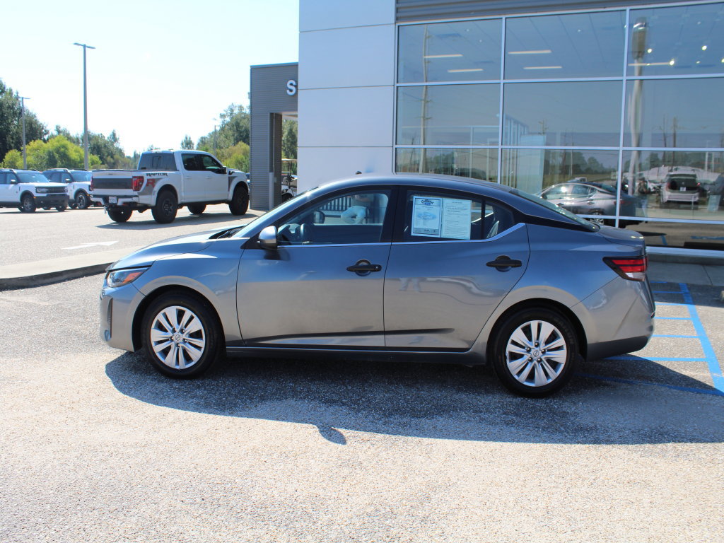 Used 2025 Nissan Sentra S FWD image 9