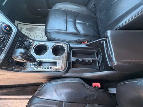 Used 2016 GMC Acadia SLT AWD/4WD image 18