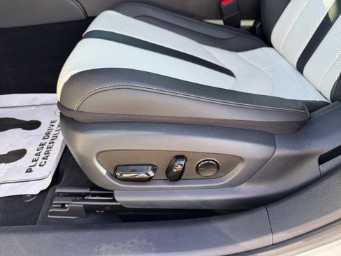 Used 2024 Lexus ES 300h F Sport image 14