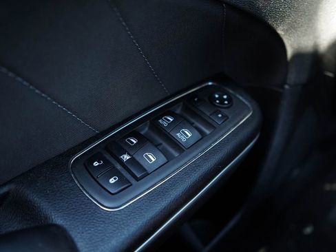 Used 2022 Dodge Charger SXT image 24