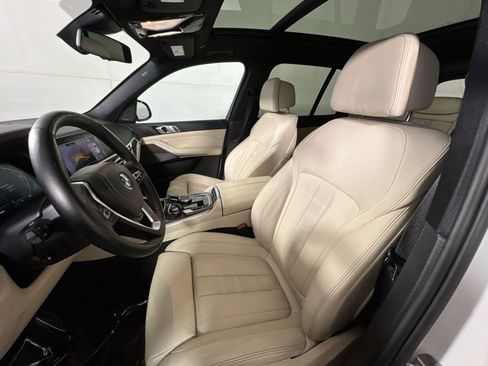 Used 2021 BMW X5 xDrive40i w/ Premium Package image 12