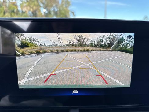 New 2026 Chevrolet Trax LT w/ Sunroof Package FWD image 24