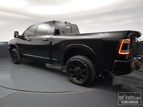 Used 2024 RAM 2500 Limited image 4