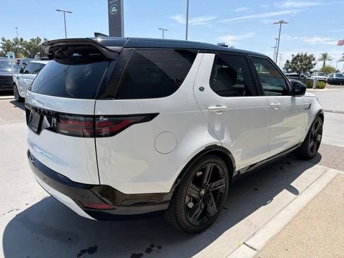 Used 2023 Land Rover Discovery HSE R-Dynamic AWD/4WD image 12