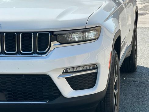 Used 2023 Jeep Grand Cherokee Limited AWD/4WD image 47