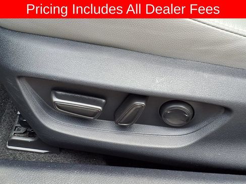 Used 2025 Toyota Camry SE w/ Convenience Package FWD image 23