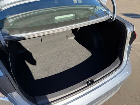 Used 2023 Toyota Corolla LE image 21