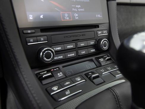 Certified 2021 Porsche 718 Boxster Spyder RWD image 23