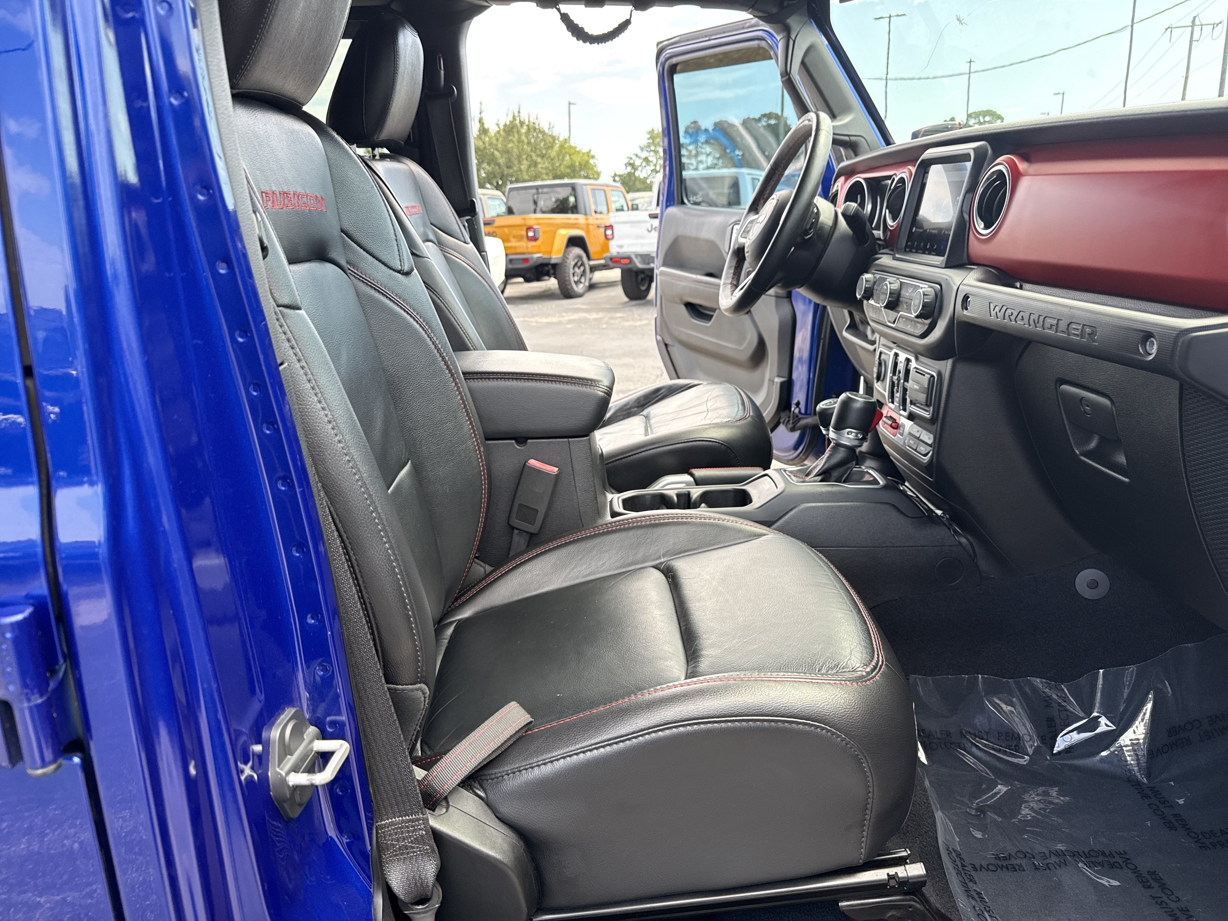 Used 2018 Jeep Wrangler Unlimited Rubicon AWD/4WD image 32