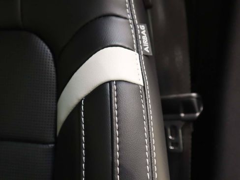 Used 2021 Ford Mustang Shelby GT500 w/ Technology Package RWD image 21