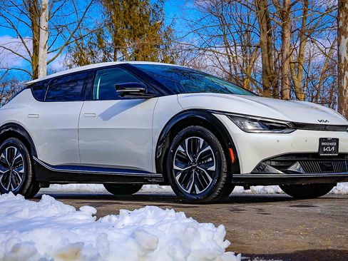 Certified 2024 Kia EV6 Wind w/ Wind Technology Package image 18