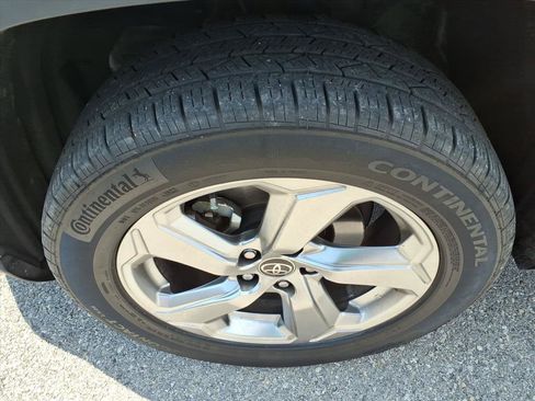 Used 2021 Toyota RAV4 XLE Premium AWD/4WD image 10