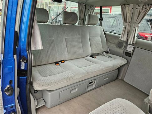 Used 2001 Volkswagen Eurovan MV image 12