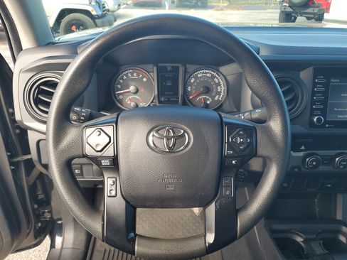 Used 2022 Toyota Tacoma SR RWD image 15