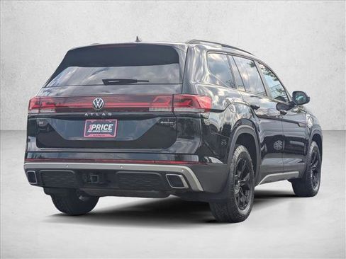 Used 2024 Volkswagen Atlas Peak Edition SE AWD/4WD image 5