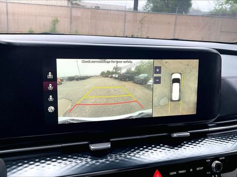 Used 2022 Kia Carnival SX Prestige FWD image 27