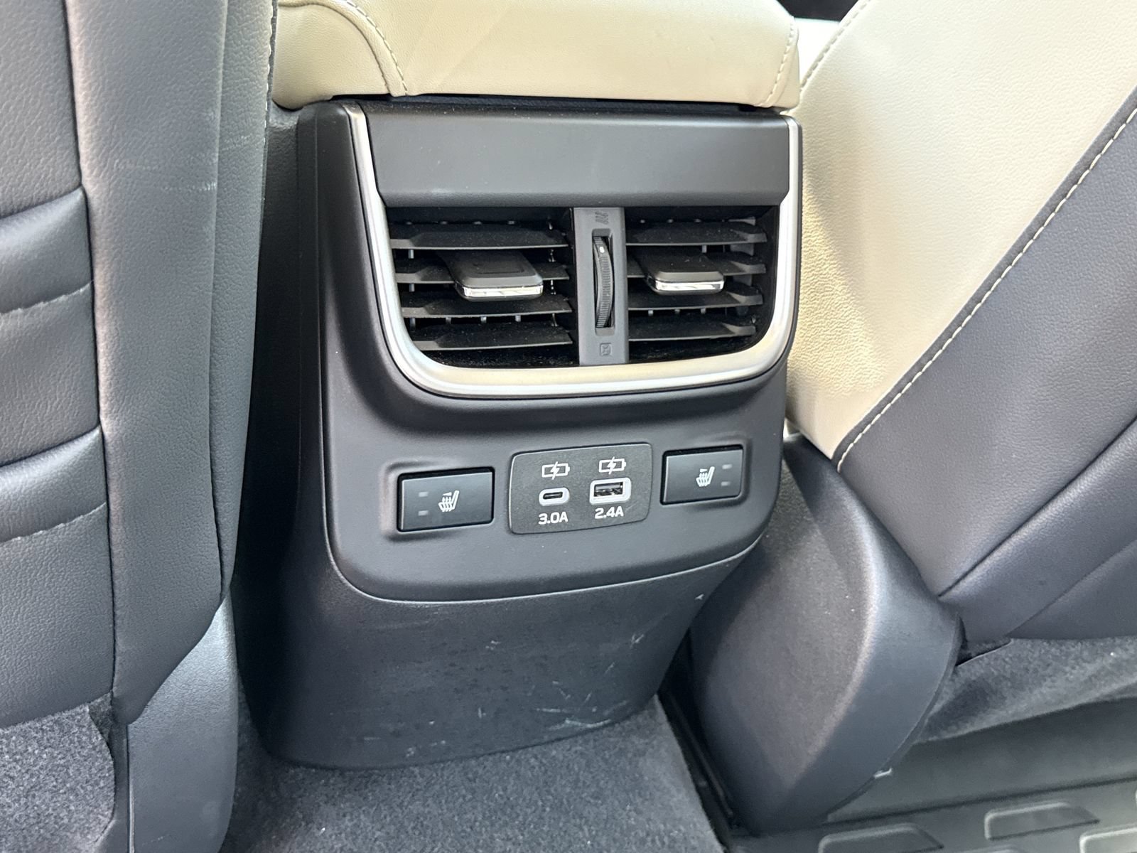 Used 2024 Subaru Legacy Limited AWD/4WD image 11
