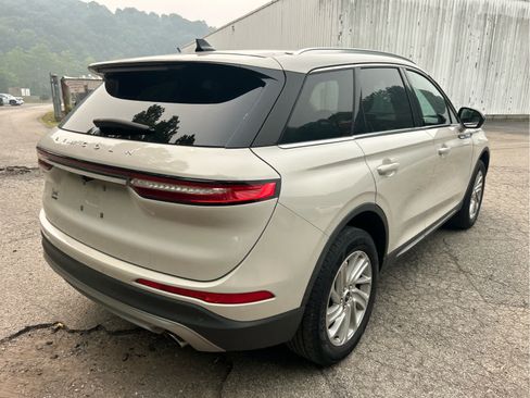 Used 2021 Lincoln Corsair AWD w/ Rear Removable Package Tray image 4