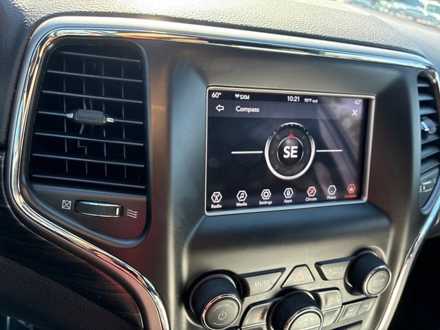 Used 2020 Jeep Grand Cherokee Laredo AWD/4WD image 27