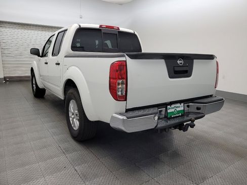 Used 2019 Nissan Frontier SV image 5