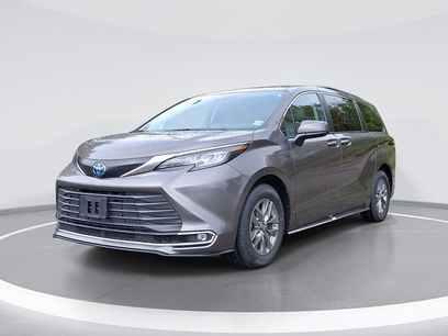Used 2023 Toyota Sienna XLE