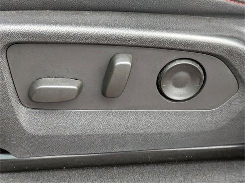 Used 2023 Chevrolet Colorado Z71 w/ Z71 Convenience Package 2 image 20