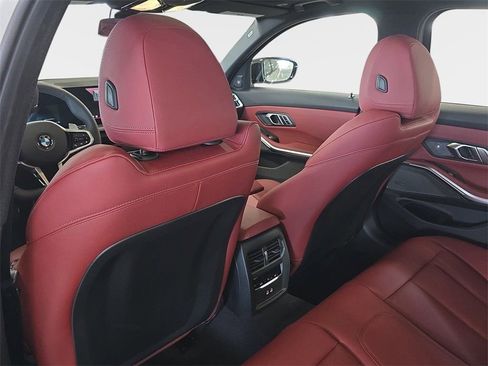 Used 2026 BMW 330i Sedan w/ M Sport Package image 9