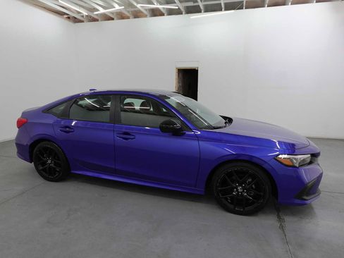 Used 2023 Honda Civic Sport image 4