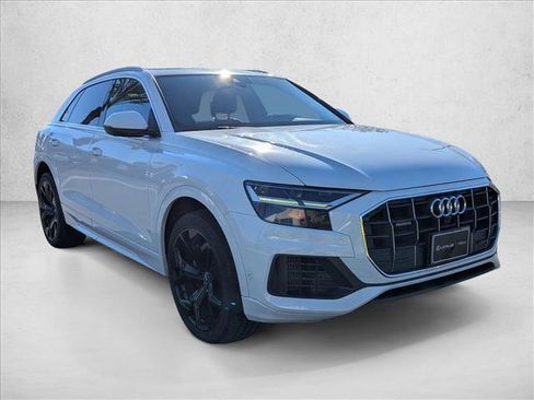 Used 2021 Audi Q8 Premium w/ Convenience Package image 3