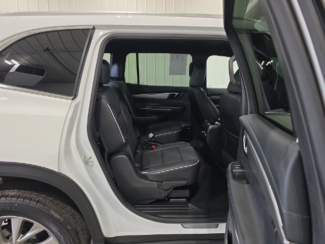 Used 2026 Buick Enclave Preferred AWD/4WD image 30