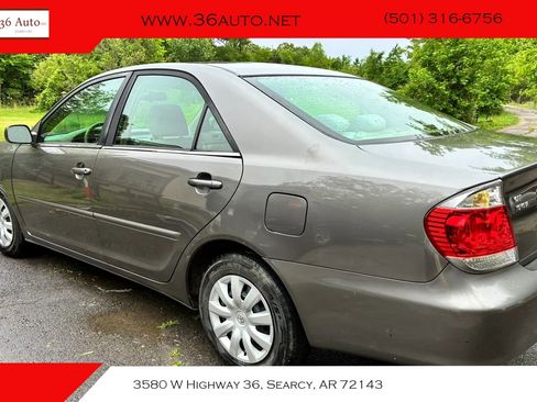 Used 2005 Toyota Camry LE image 4